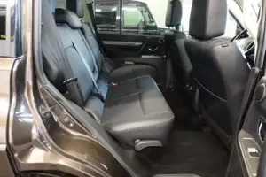 Mitsubishi Pajero 2016 Bild 17