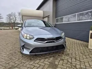 Kia Ceed / cee'd Vision 1.5 T-GDi 140PS Automatik Klimaautomatik...