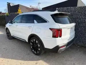 Kia Sorento 2.2 CRDI 4WD DCT 7-S Leder Relax Pano 360 142 k... Bild 3