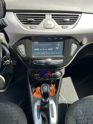 Opel Corsa E mit Vollausstattung Bild 3