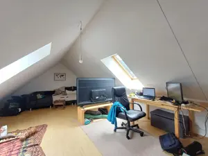 Untermiete für ein Jahr: zweistöckige 4-Zimmer Dachgeschosswohnung (125qm) im Zentrum von Frastanz!