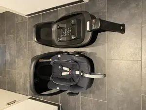 Maxi Cosi Rock mit Isofixstation FamilyFix One i-Size