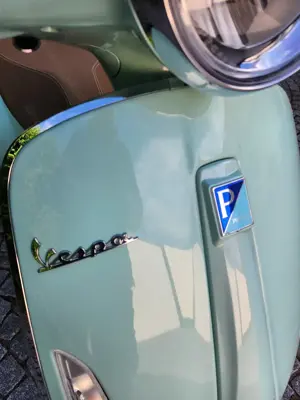 Vespa Primavera 50 in mint mit nur 450 Km