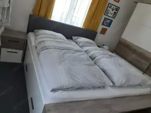Komfort Bett mit Stauraum
