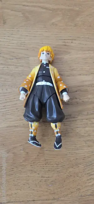 Actionfigur Zenitsu Agatsuma