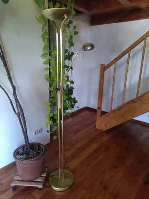 Stehlampe zu verschenken