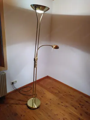 Stehlampe zu verschenken