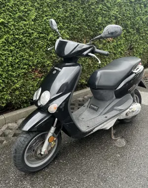 Moped Yamaha Neos Roller