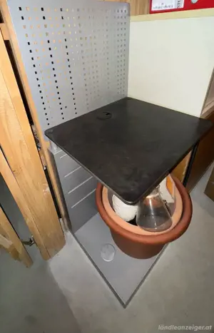 kleiner Schreibtisch Bild 2