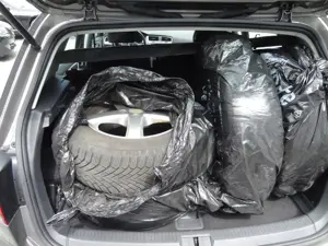 VW GOLF VII 1,6 BMT TDI Rabbit 4Motion !! Allrad !! Bild 8