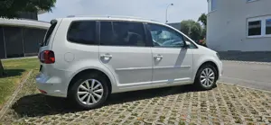 Volkswagen Touran Highline 2.0 TDI DPF  (servicegepflegtes Firmenfahrzeug   technisch TOP) Bild 6