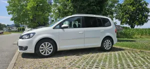 Volkswagen Touran Highline 2.0 TDI DPF  (servicegepflegtes Firmenfahrzeug   technisch TOP) Bild 4