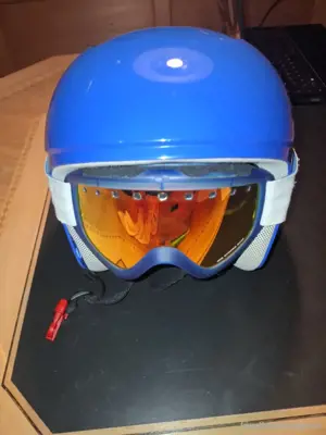 POC Jugendhelm + POC Brille Bild 2