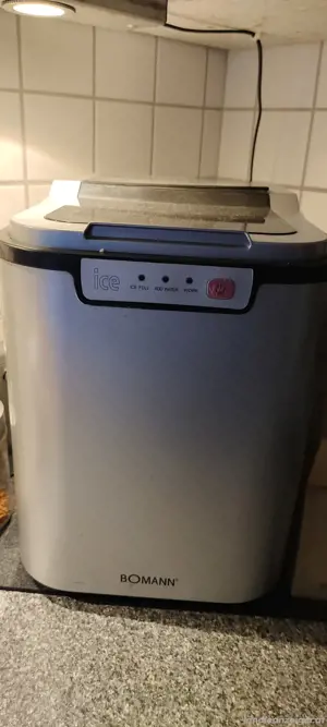 Eiswürfelmaschine 