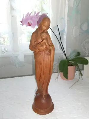 Madonna aus Holz mit Kind  Bild 3