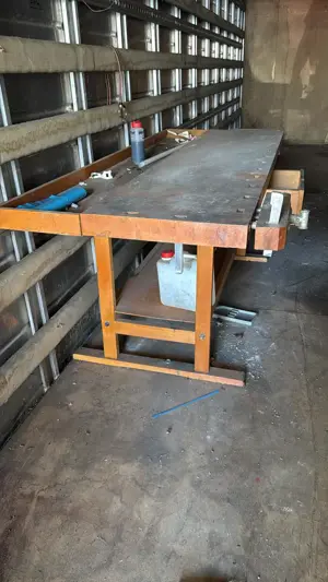Holzwerkbank sehr gut erhalten