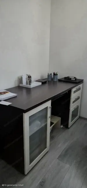 Schreibtisch