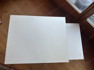 Coutchtisch mit Kompaktplatte