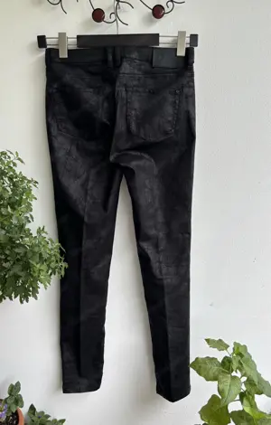 Schwarze Damen Hose von Cartoon Bild 4