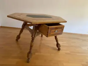 Antiker Montafoner Tisch Bild 2