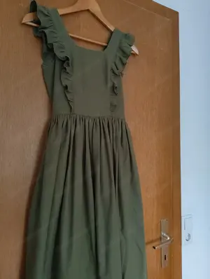 Leinen Kleid von Hearts and Found Bild 2