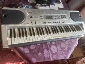 Verkaufe dieses neue unbenutztes  Keybord ! Bild 5