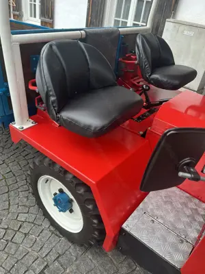 Allrad Schlepper BUCHER TR 1500, wie neu, zu verkaufen Bild 2