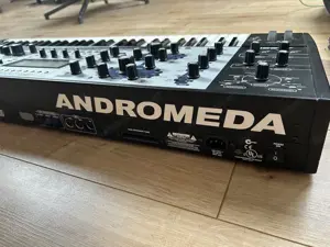 Alesis Andromeda A6 Bild 4