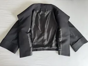 Jacke kurz, elegant, Größe 36 Bild 2