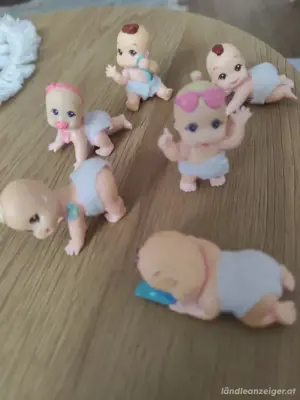 Kleine Püppchen mit Windel  Bild 2