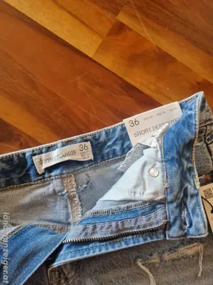 Jeans Shorts Größe 36 Bild 3