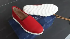 Komplett neue Damen-Leder-Slipper (Nubukleder), rot, Marke Caprice, Größe 38 Bild 3