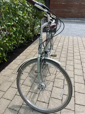 Verkaufe neuwertiges Jugend-   Damenfahrrad