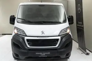 Peugeot Boxer 330 2.2 BlueHDi L2H1 3,0t S (EU6d) SpurH Bild 2