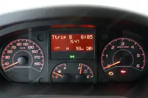 Peugeot Boxer 330 2.2 BlueHDi L2H1 3,0t S (EU6d) SpurH Bild 4