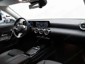 Mercedes-Benz A 180 d Kompaktlimousine W-Paket KAM SpurW  SpurH Bild 9