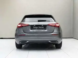 Mercedes-Benz A 180 d Kompaktlimousine W-Paket KAM SpurW  SpurH Bild 4