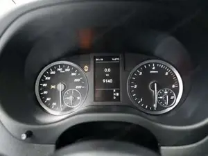 Mercedes-Benz Vito 116 CDI Tourer SELECT Lang PDC KAM KlimaA Bild 4