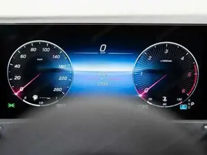 Mercedes-Benz A 180 d Kompaktlimousine Night Sport KAM SpurW Bild 9