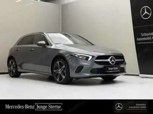 Mercedes-Benz A 250 e Kompaktlimousine KAM SpurH Navi KlimaA Bild 12