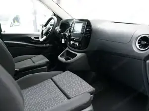 Mercedes-Benz Vito 116 CDI Tourer SELECT Lang PDC KAM KlimaA Bild 6