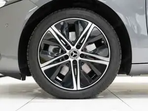 Mercedes-Benz A 250 e Kompaktlimousine KAM SpurH Navi KlimaA Bild 8