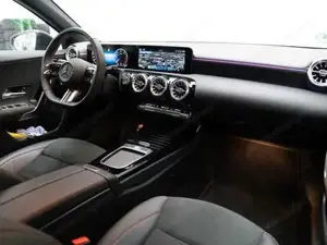 Mercedes-Benz A 180 d Kompaktlimousine W-Paket Night Navi Sport Bild 7
