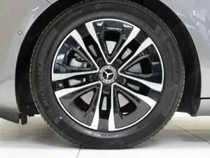 Mercedes-Benz A 180 d Kompaktlimousine W-Paket KAM SpurW  SpurH Bild 7