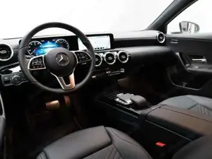 Mercedes-Benz A 250 e Kompaktlimousine SpurH Navi KlimaA LED Bild 5
