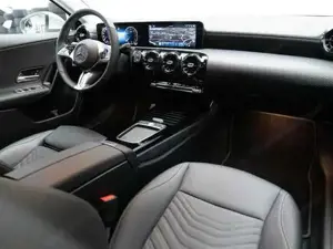 Mercedes-Benz A 180 d Kompaktlimousine W-Paket KAM SpurW  SpurH Bild 6