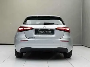 Mercedes-Benz A 180 d Kompaktlimousine W-Paket KAM SpurW  SpurH Bild 2