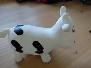 Hüpftier Kuh für Kleinkinder