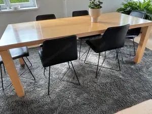 Esszimmertisch furniert