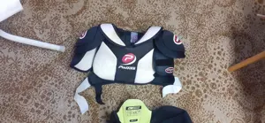 Eishockeyausrüstung Bild 3